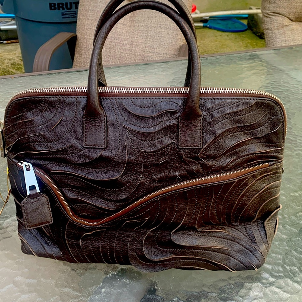Marc Jacob’s bag clean inside and out zippered top and zippered front